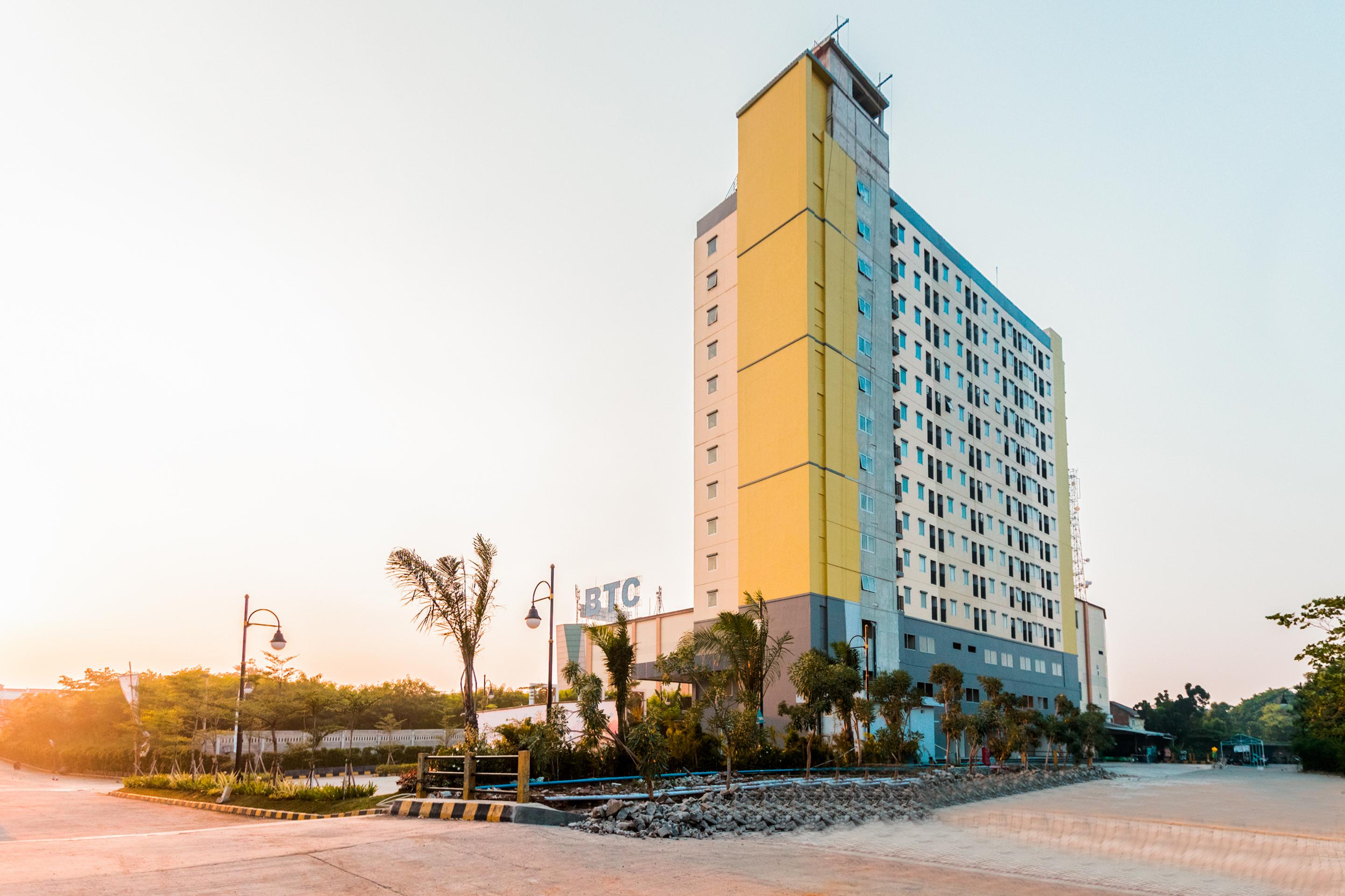 โอโย แฟล็กชิป 750 มงบลัง Hotel เบกาซิ ภายนอก รูปภาพ